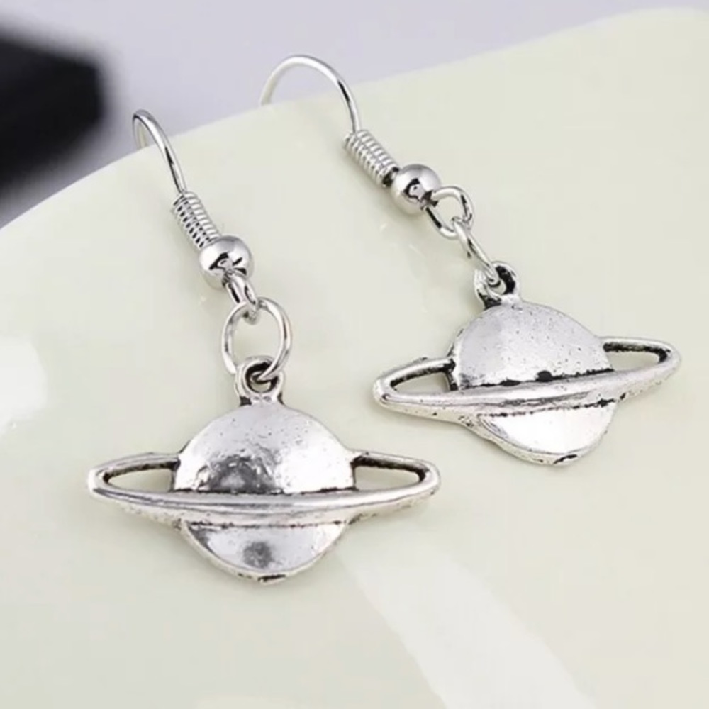 NWT SATURN HOOK EARRINGS